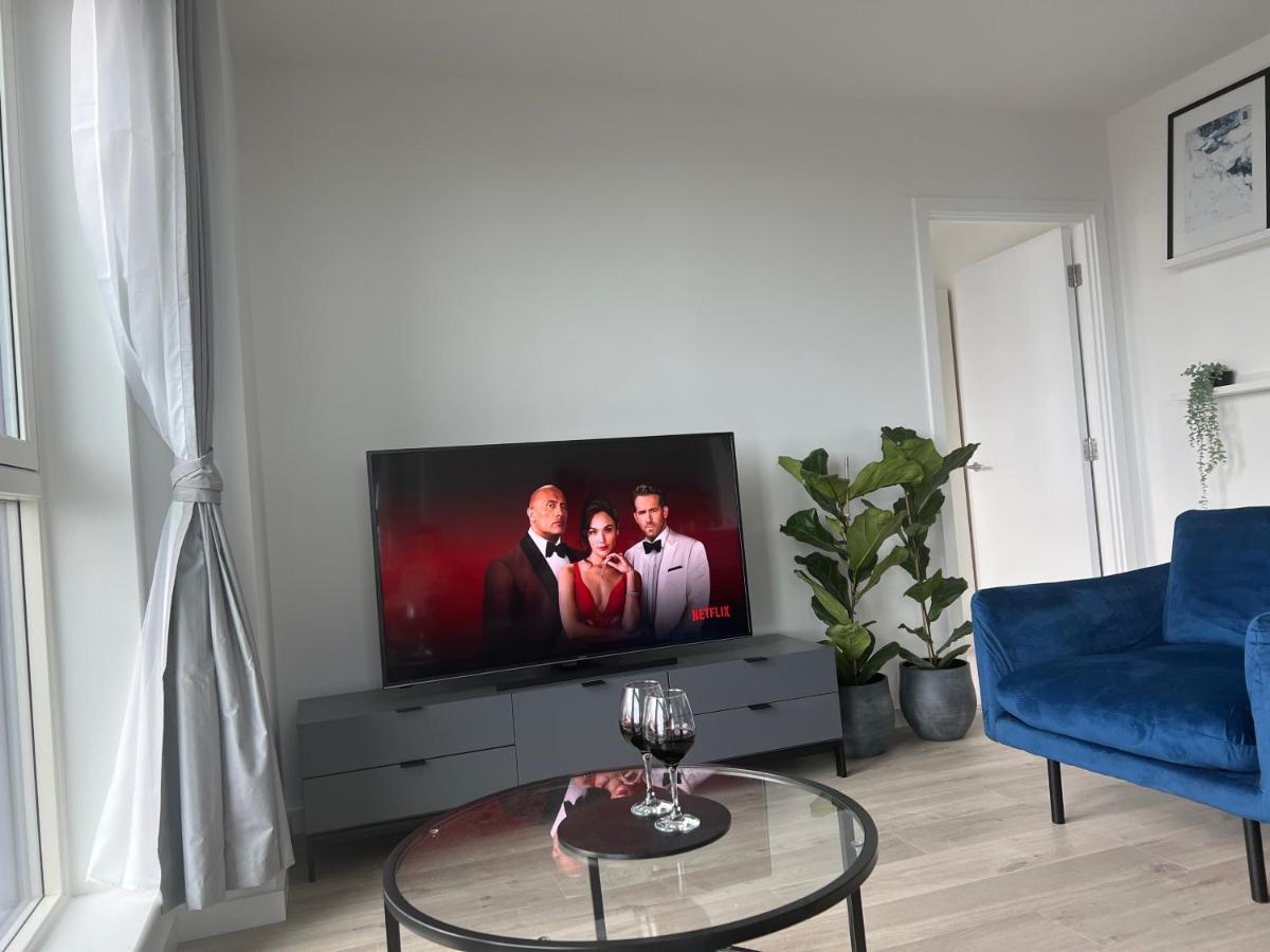 דירות לונדון Ac Luxe Penthouse With Free Parking מראה חיצוני תמונה